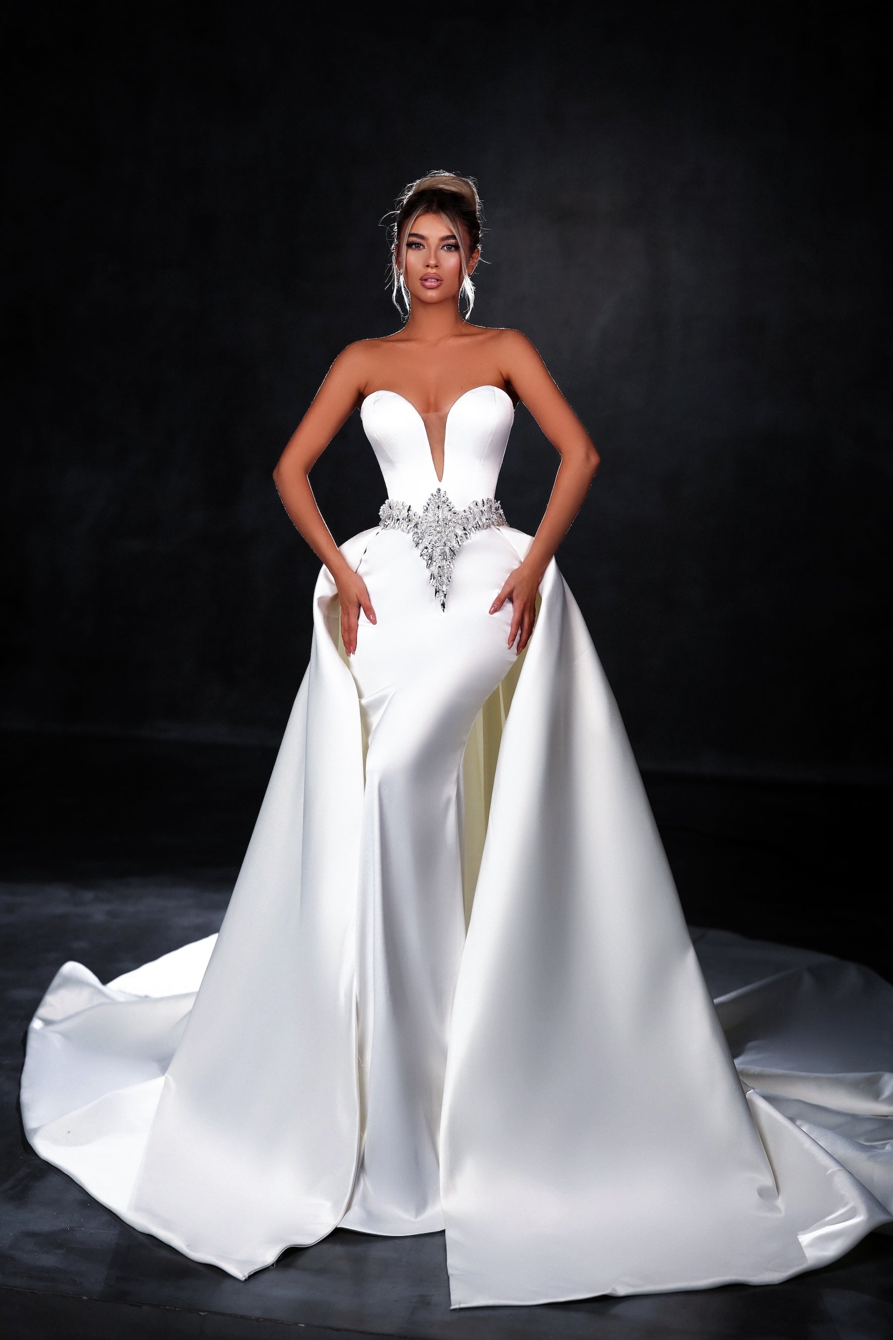 Blanche — Satin Mermaid Wedding Dress Detachable Train – Qëndresa Blanche — Satin Mermaid Wedding Dress Detachable Train – Qëndresa