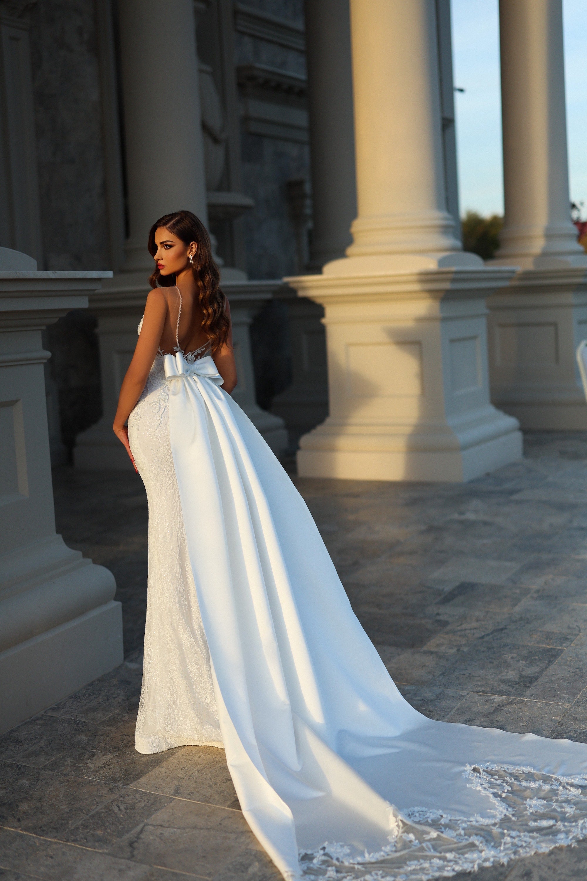 Sweetheart Neckline Mermaid Bridal Dress with a Bow and Train – Qëndresa