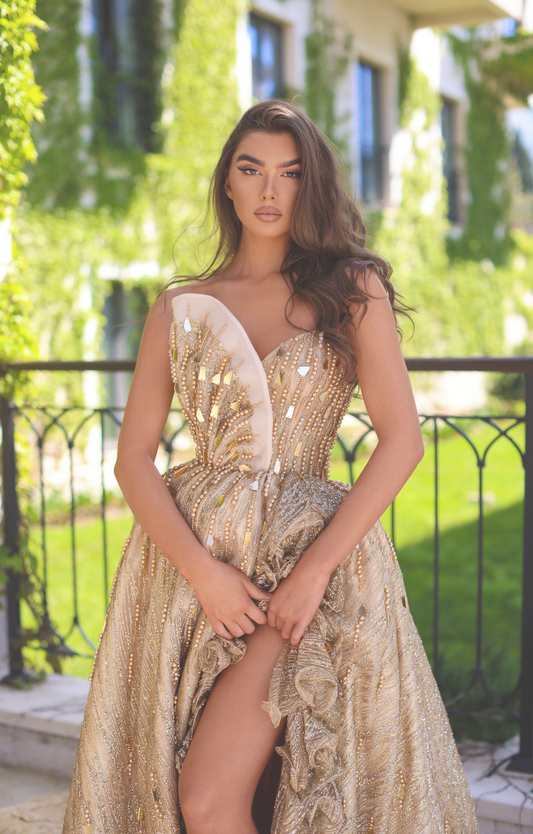 Golden Gown Crafted with Shiny Lace and Gold Mirrors Qndresa Golden Gown Crafted with Shiny Lace and Gold Mirrors Qndresa
